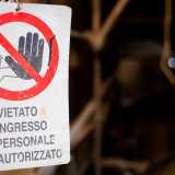 ...che dopo qualche metro conduce in un�area off limits